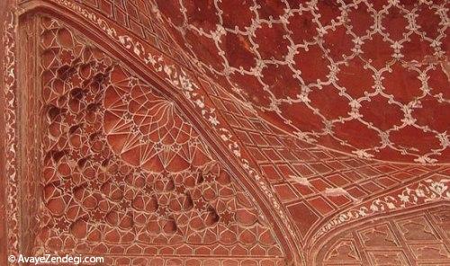 تاج محل و نشانه های معماری ایرانی